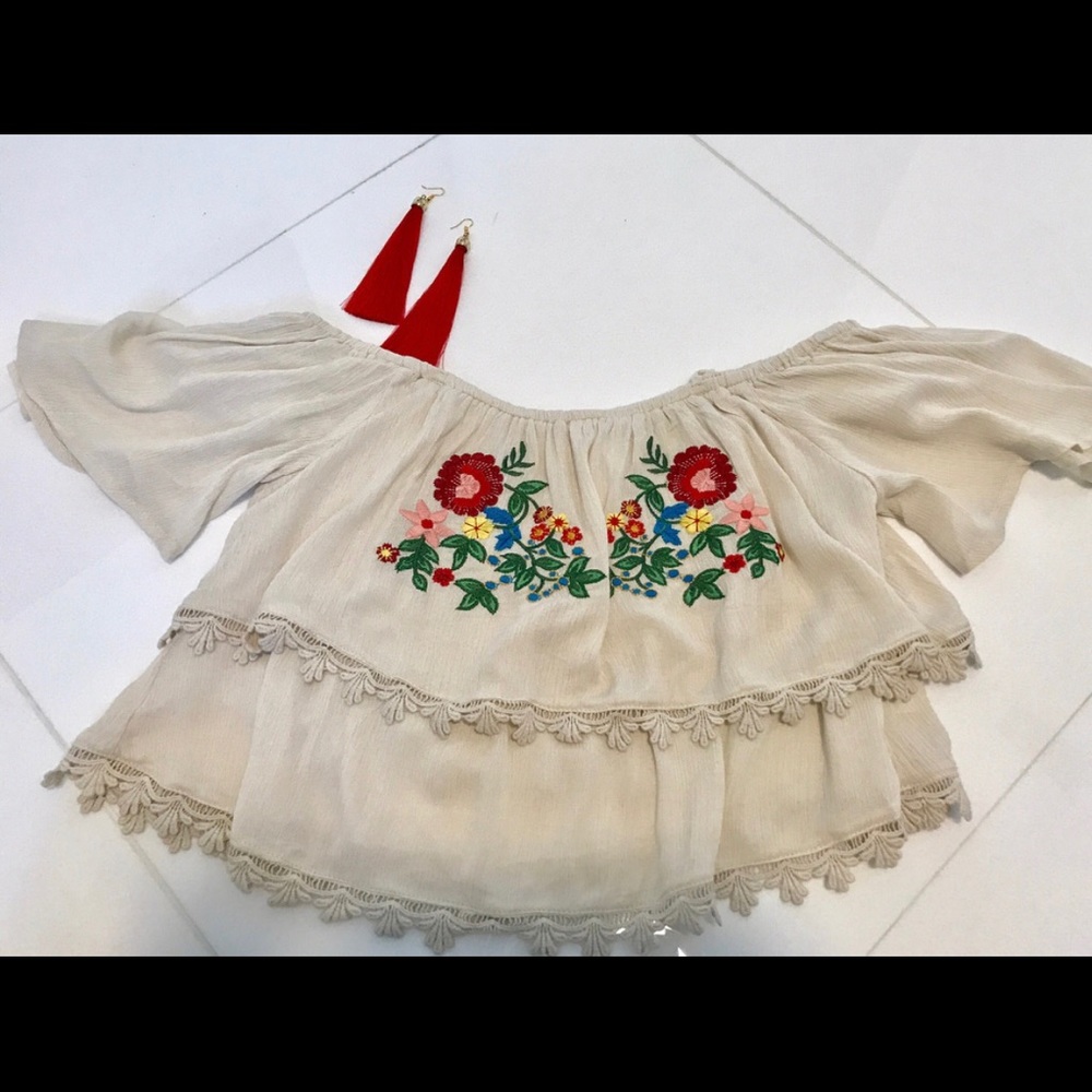 Floral off the shoulder ruffle top